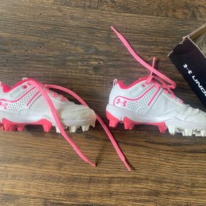 Under Armour Toddler Girl tee ball Cleats size 10
